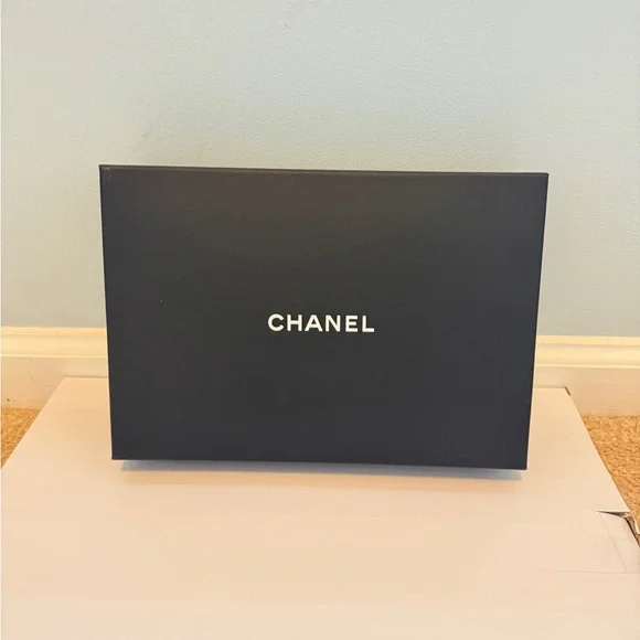 Authentic New Chanel Black Quilted Clutch - Picture 12 of 12